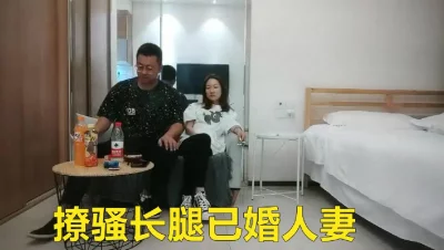 广东某理工大学苗条大奶大三美女班花生日与男友开房嫩穴被大鸡操出水来